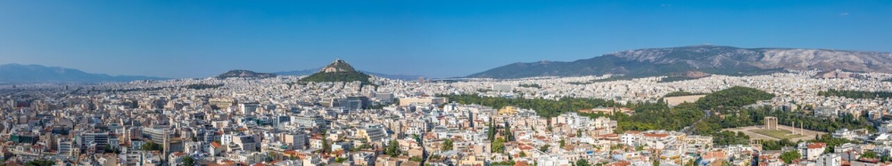 Fototapeta na wymiar Vue sur Athènes et le Mont Lycabette, depuis l'Acropole