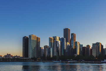 Fototapeta na wymiar Skyline of Chicago by Lake Michigan
