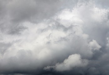 Fototapeta na wymiar Dark and dramatic cloudy sky before thunderstorm and rain, Summer in GA USA.