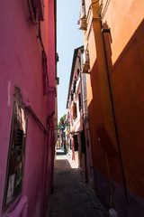 Fototapeta na wymiar Colored buildings in Burano