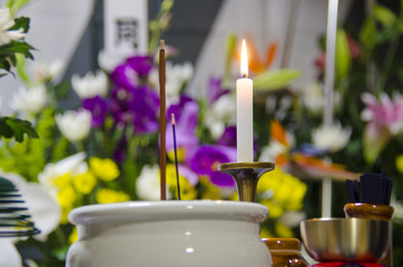 故人を弔う通夜・葬式のイメージ