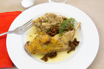 cuisse de pintade aux girolles et purée