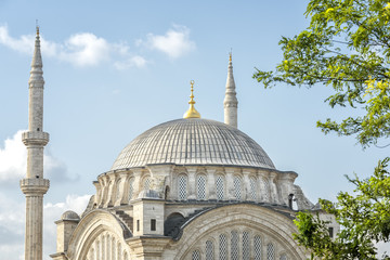 Fototapeta na wymiar Nuruosmaniye Mosque, Istanbul, Turkey