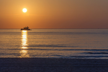 Sonnenaufgang am Meer