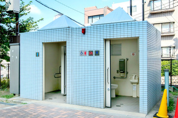 公衆便所