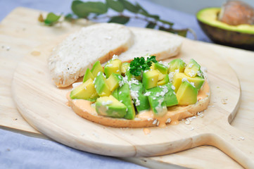 sliced bread with avocado