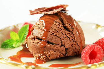 Chocolate ice cream with caramel sauce