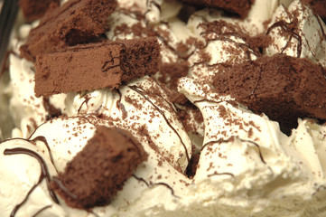 gelato al biscotto