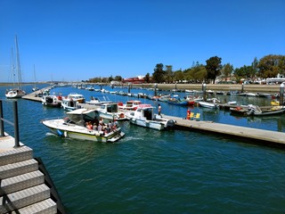 Fototapeta na wymiar Hafen von Olhao an der Algarve in Portugal