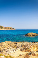Fototapeta na wymiar Mer et côte rocailleuse à Majorque