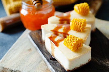 Individual honey mousse cakes
