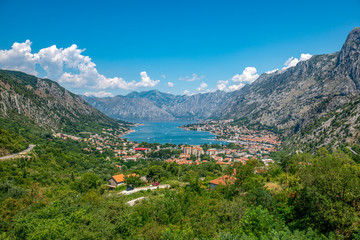 Fototapeta Widok na Zatokę Kotorską (Boka Kotorska), Czarnogóra obraz