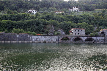 Fototapeta na wymiar Ponte del Diavolo