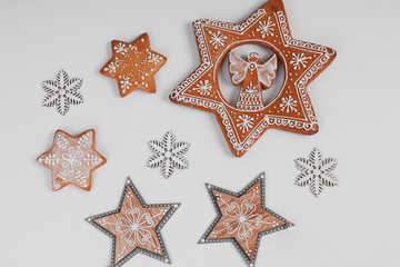 Decorated gingerbread and snowflakes in detail
