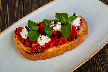 Bruschetta with tomato and cheese
