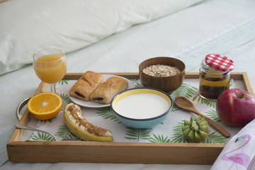 Breakfast hotel (bedroom)