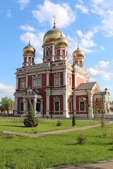 Fototapeta na wymiar Saratov. Church