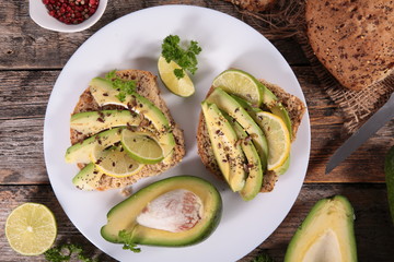 bread toast with avocado