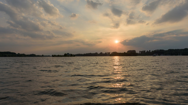 Sonnenuntergang am Lippesee in Paderborn