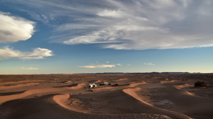 Fototapeta na wymiar Ein Camp in der Wüste