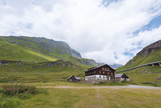 Hohe Tauern Nationalpark, Pasterzenhaus an der Gletscherstrasse zur Erzherzog Johann H&ouml;he an der Pasterze, K&auml;rnten, &Ouml;sterreich