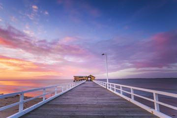 Beautiful Sunrise At Queenscliff Pier, Victoria, Australia.  - obrazy, fototapety, plakaty