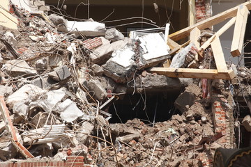 Abrisshaus, Hausabriss, Trümmer