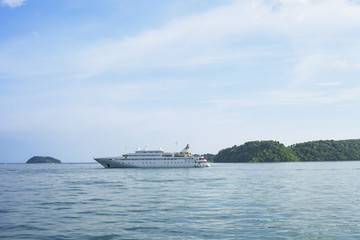 Fototapeta na wymiar Seascape with big white passenger liner, Thailand
