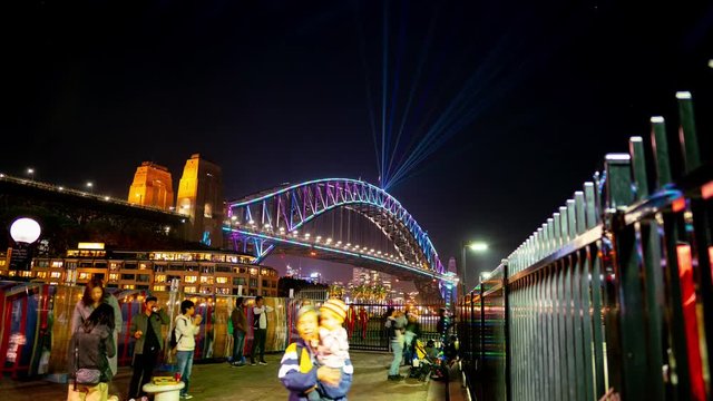 Time-lapse of crowds watching the Sydney Harbour Bridge during the 2018 Sydney Vivid Festival