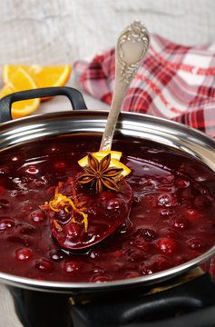 Freshly cooked cranberry sauce