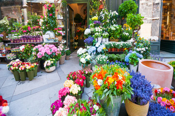 Naklejka premium Widok na zewnątrz kwiaciarni