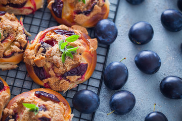 homemade summer buns