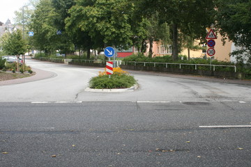 Verkehrsinsel, Stra&szlig;e