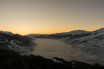 Mer de nuage sur la vallée de Bourg St Maurice