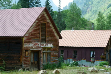 Fototapeta na wymiar Cabins that are located beyond the Crystal Mill, sometimes called a Ghost Town.