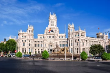 Fotobehang Cybele palace and fountain on Cibeles square, Madrid, Spain © Mistervlad