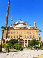 Obraz premium take a photo of ancient mosque in egypt