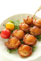 Japanese food, grilled  soy sauce and scallop 