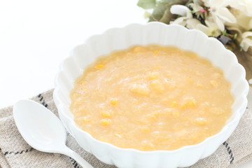 cream corn on bowl