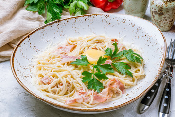 Spaghetti Carbonara with bacon