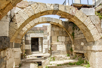 Fototapeta premium Izmir, Turkey, 20 May 2008: Inherited from the past, Izmir Agora (Smyrna Agora Ancient City)