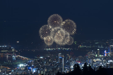 兵庫　みなと神戸海上花火大会