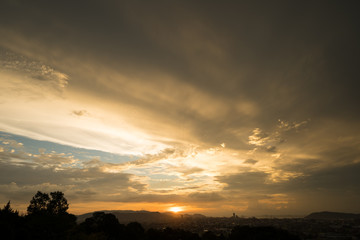 日暮れ　香川県高松市街並み　2018年8月撮影
