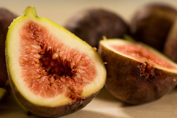 Cut figs closeup