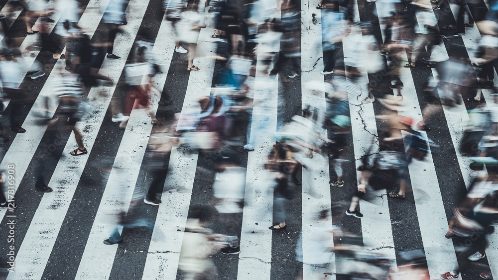 Wall mural 日本の横断歩道を渡る人々