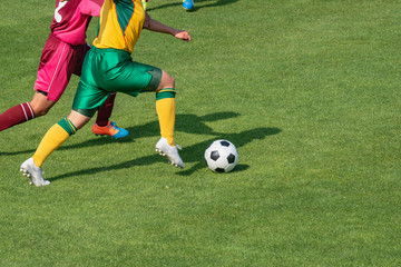 女子サッカー試合風景