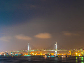 Obraz premium Beautiful Architecture yokohama bridge with sea and ocean around city in japan
