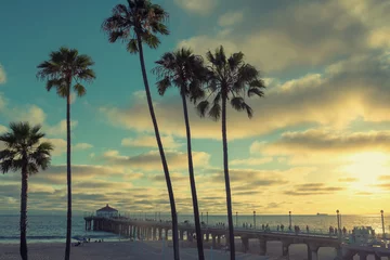 Photo sur Plexiglas Jetée Manhattan Beach au coucher du soleil en Californie, Los Angeles, USA. Vintage traité.
