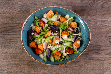 Salad with grilled salmon