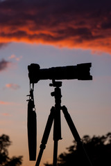 Silhouette Kamera im Sonnenuntergang